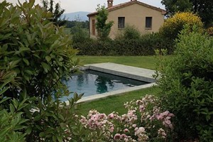 Pool and rear of Il Granaio